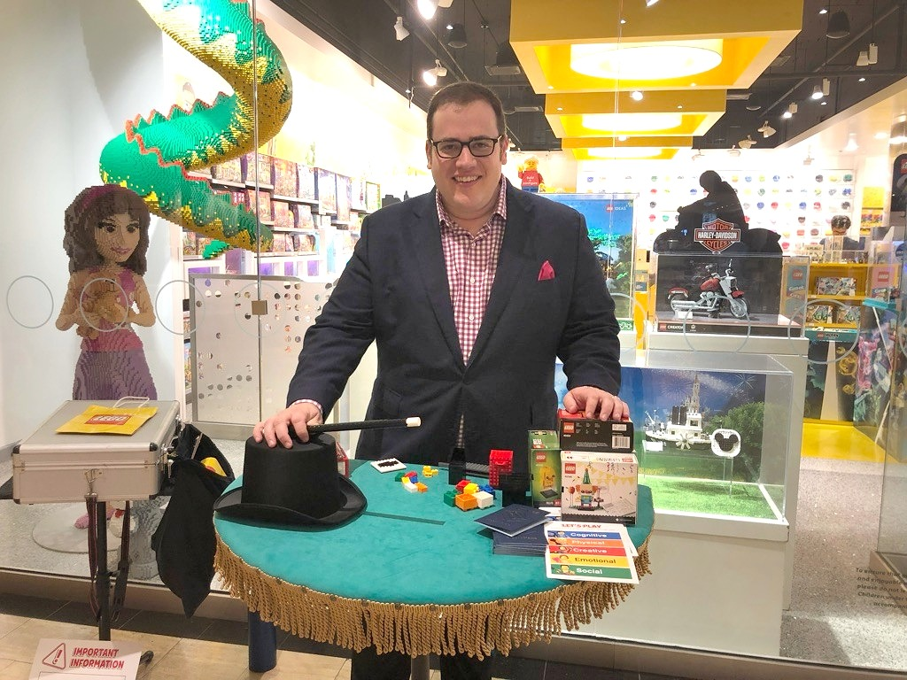 Scott Green performing at the LEGO Store at Water Tower Place